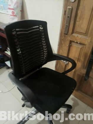 চেয়ার ও খাট